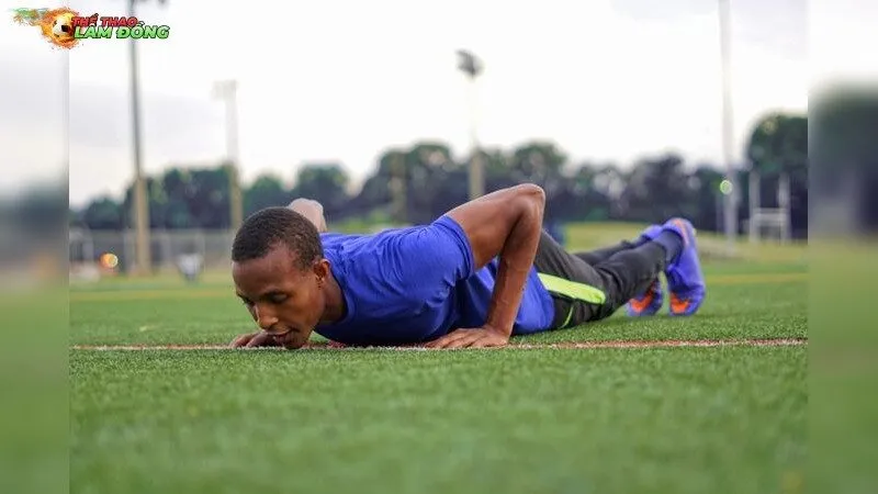 Hiểu biết chung về Đứt dây chằng chéo trước khi đá bóng