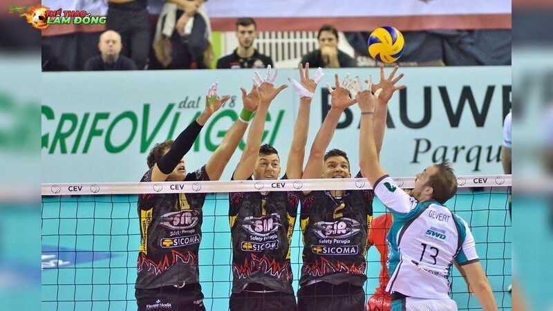 Nguyên nhân lật cổ chân khi tiếp đất